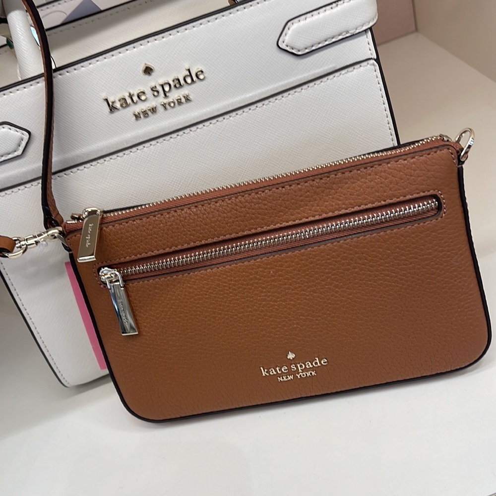 Kate Spade Leila Pebble Leather Convertible Wristlet Wallet Clutch
Warm Gngrbrd - Picture 6 of 16